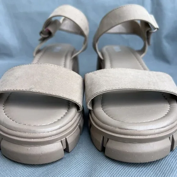 Mia Platform Chunky Lug Sole Ankle Strap Sandals Stone Gray Size 8 Shoes - Picture 3 of 8